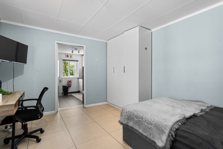 9 Bedroom Property for Sale in Woodstock Western Cape